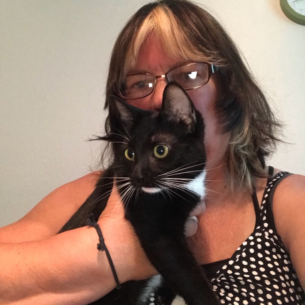 Meet your Posher, Chrystal